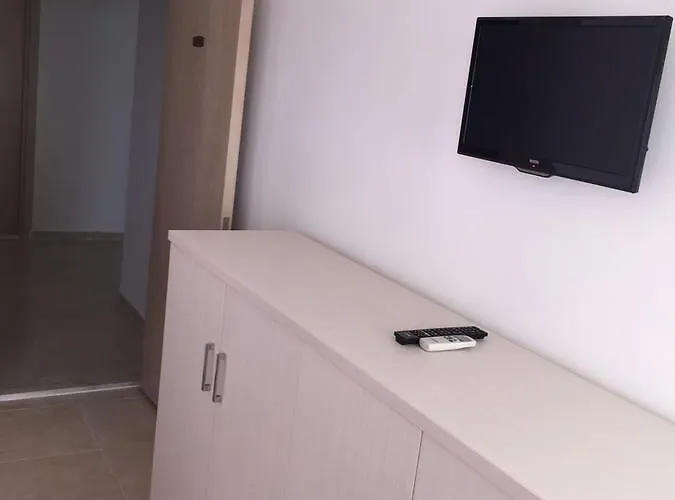 Omer Deniz موتيل *